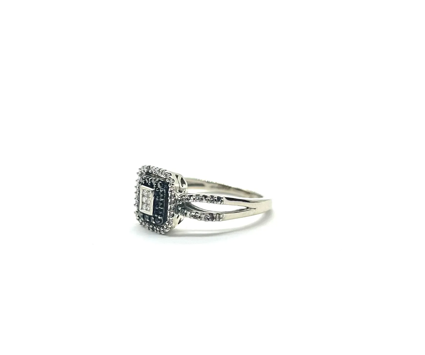 10k White Gold 3/4ctw White and Black Diamond Halo Ring