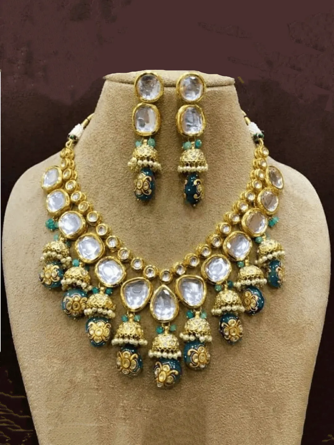 Big Kundan With Jumki Hanging