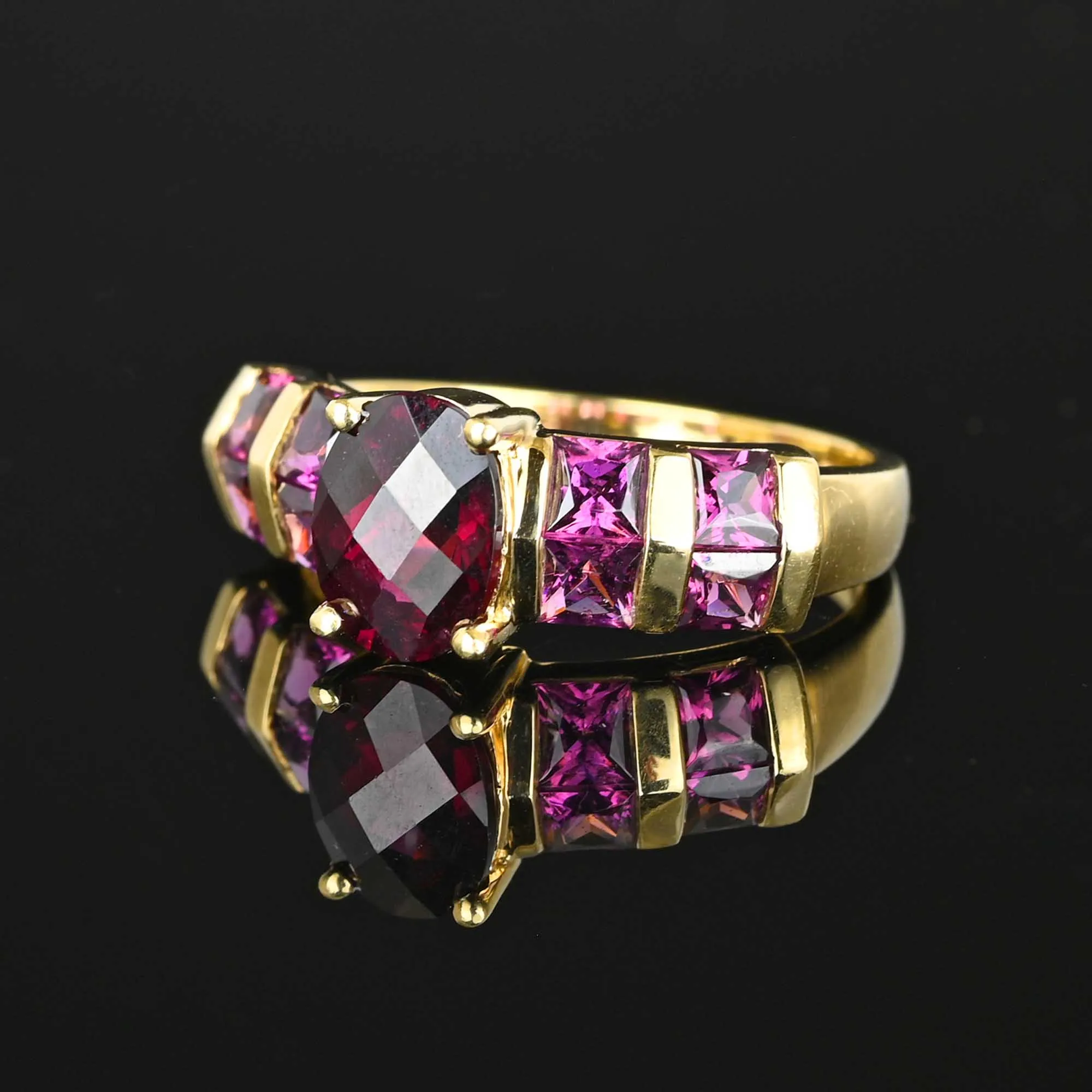 Checkerboard Cut Rhodolite Garnet Ring Band in Gold