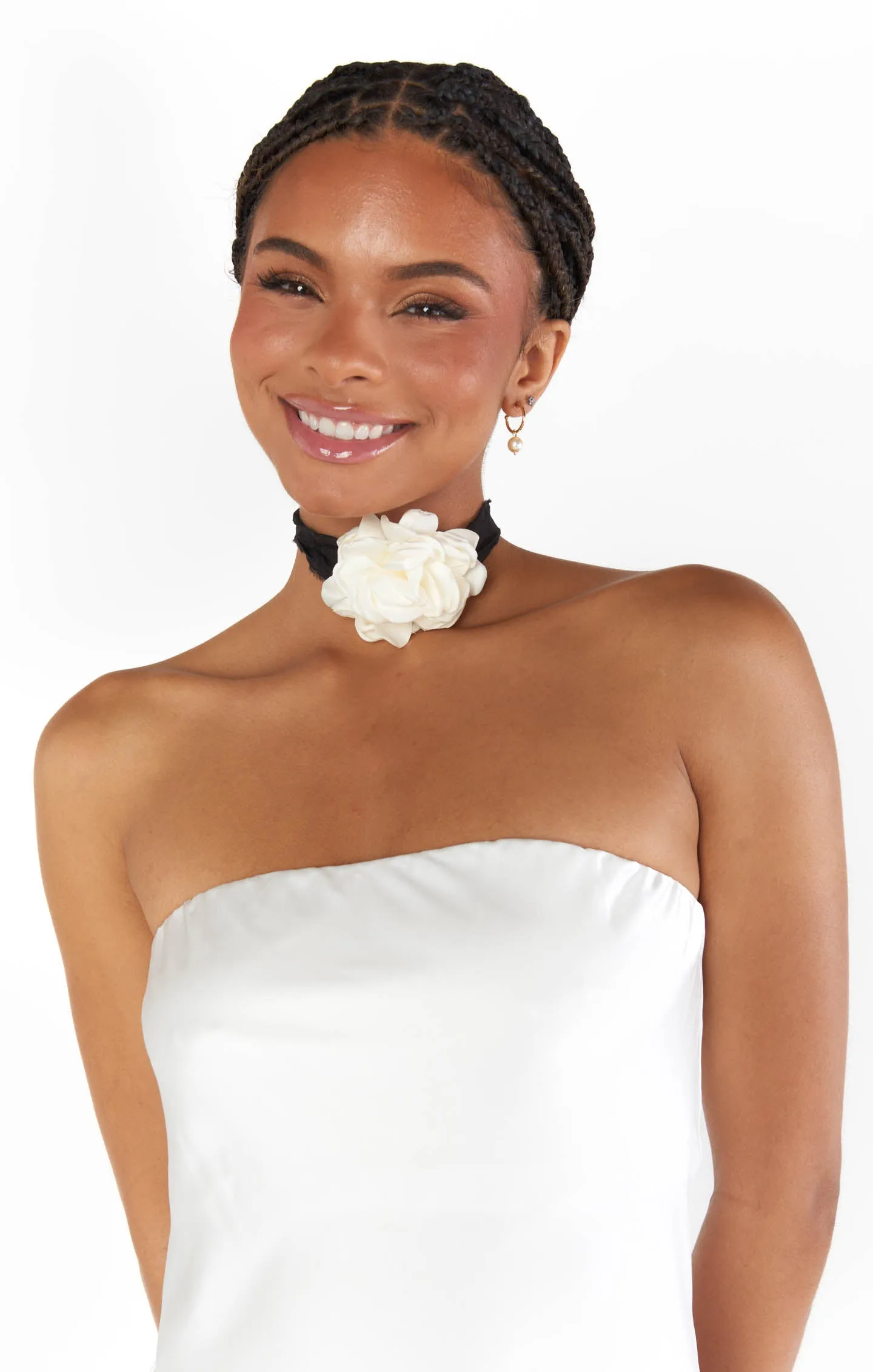 Frasier Sterling Rosette Choker ~ White/Black