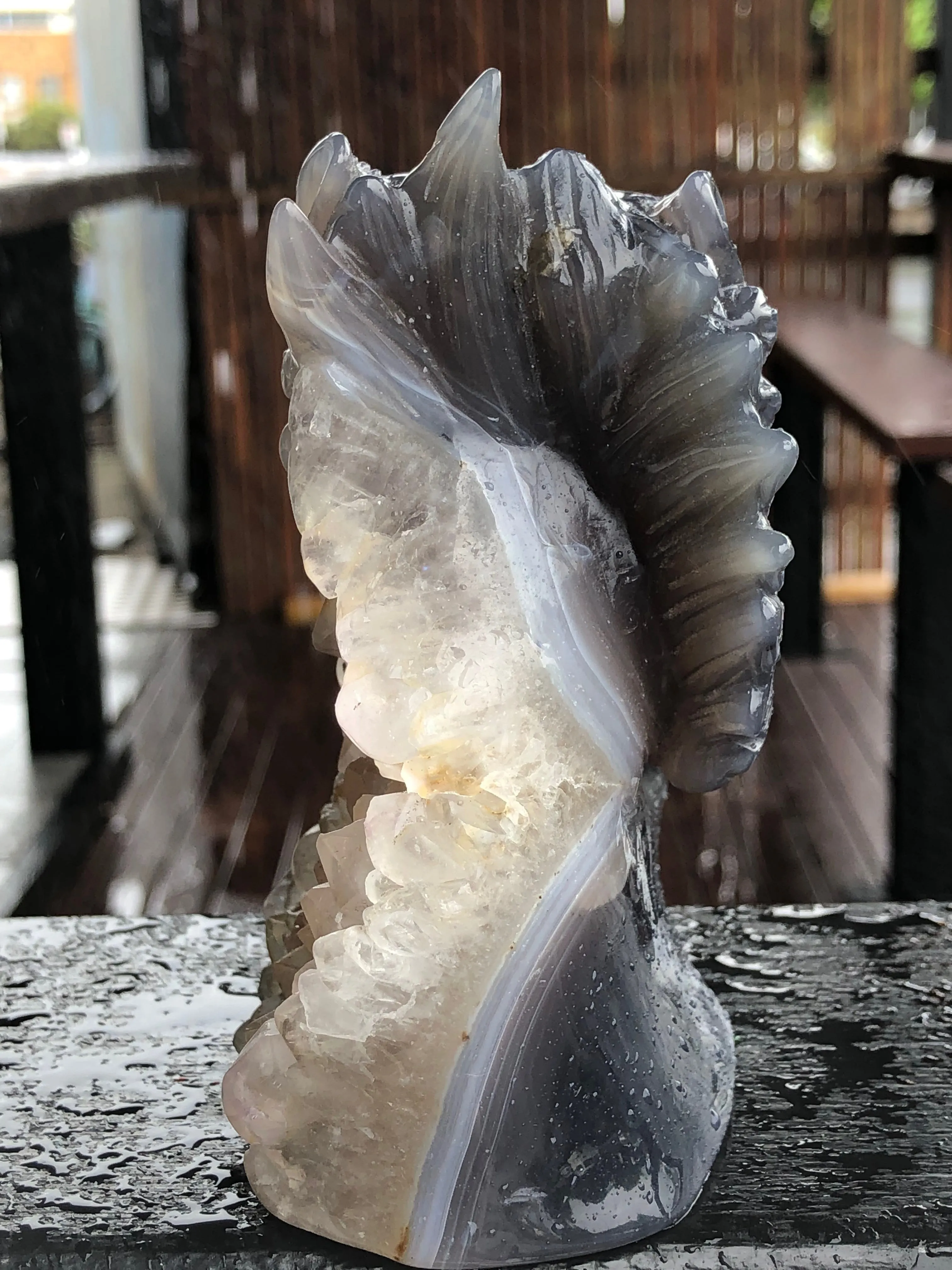 Grey and Blue Banded Agate and Quartz Geode Wolf Sculpture [1k1090]