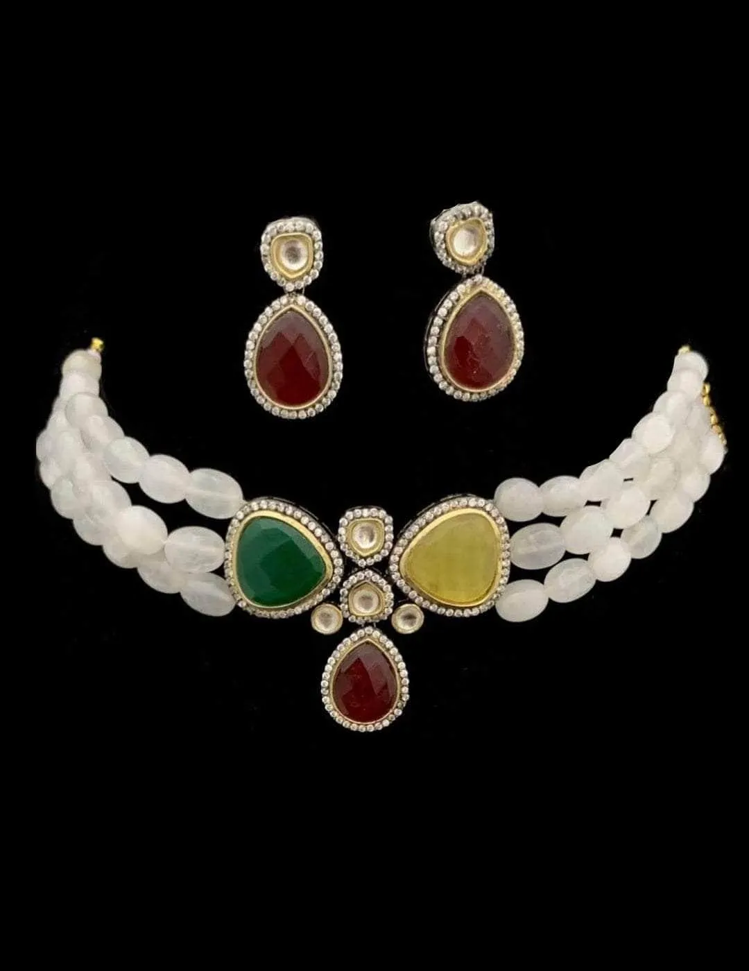 Kundan Stone Studded Choker Necklace Set