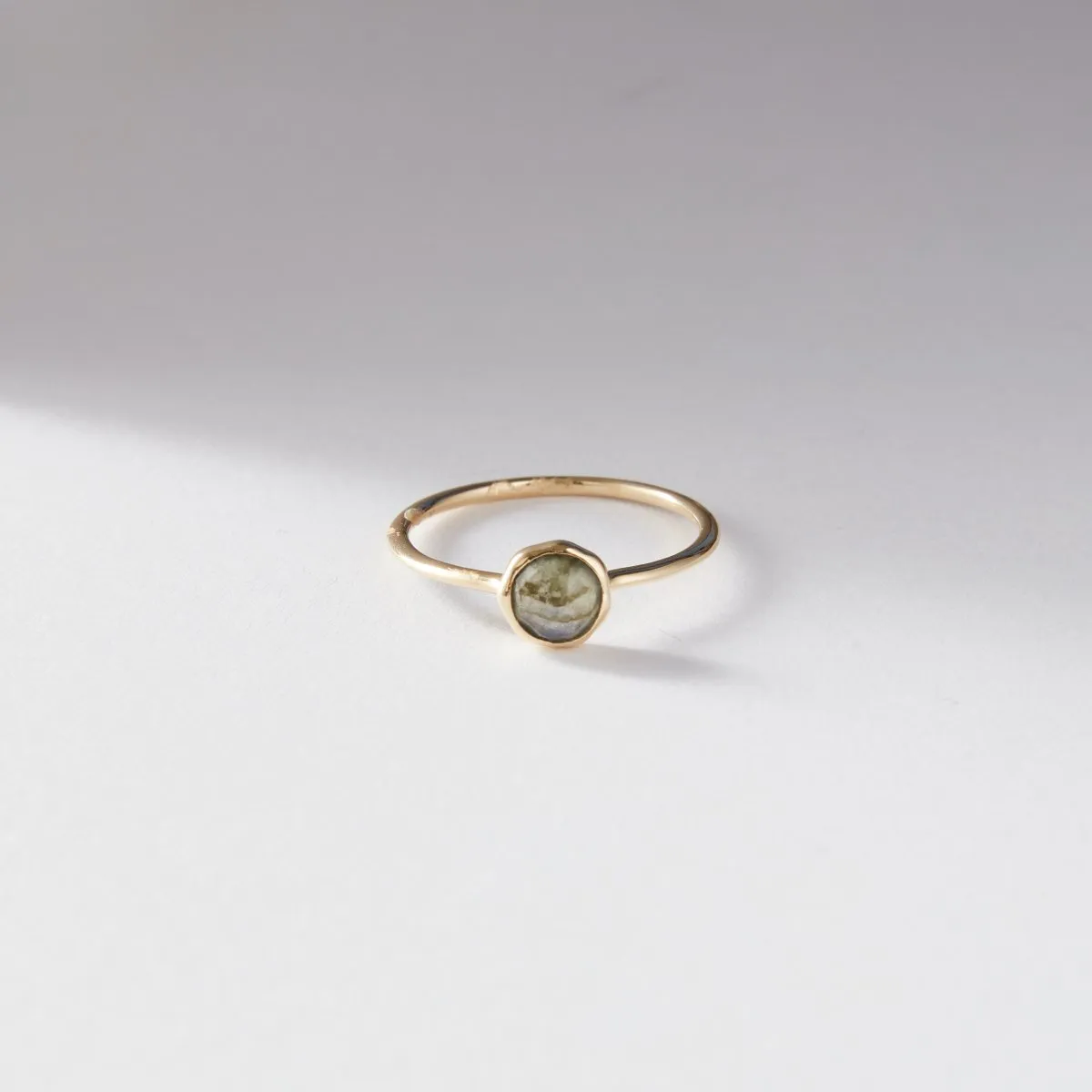 labradorite mini mood ring - 10k yellow gold, labradorite