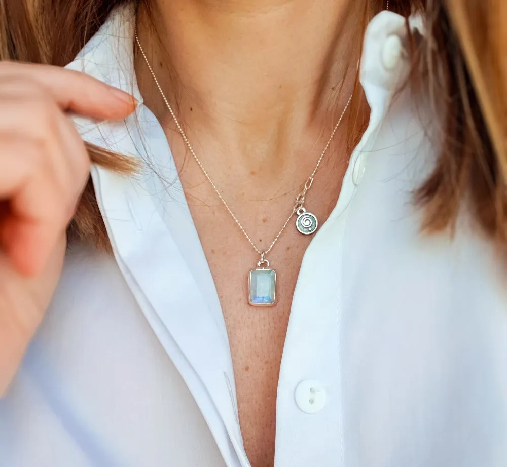 Moonstone from India, AAAA  grade pendant with chain "Intuition"