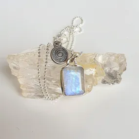 Moonstone from India, AAAA  grade pendant with chain "Intuition"