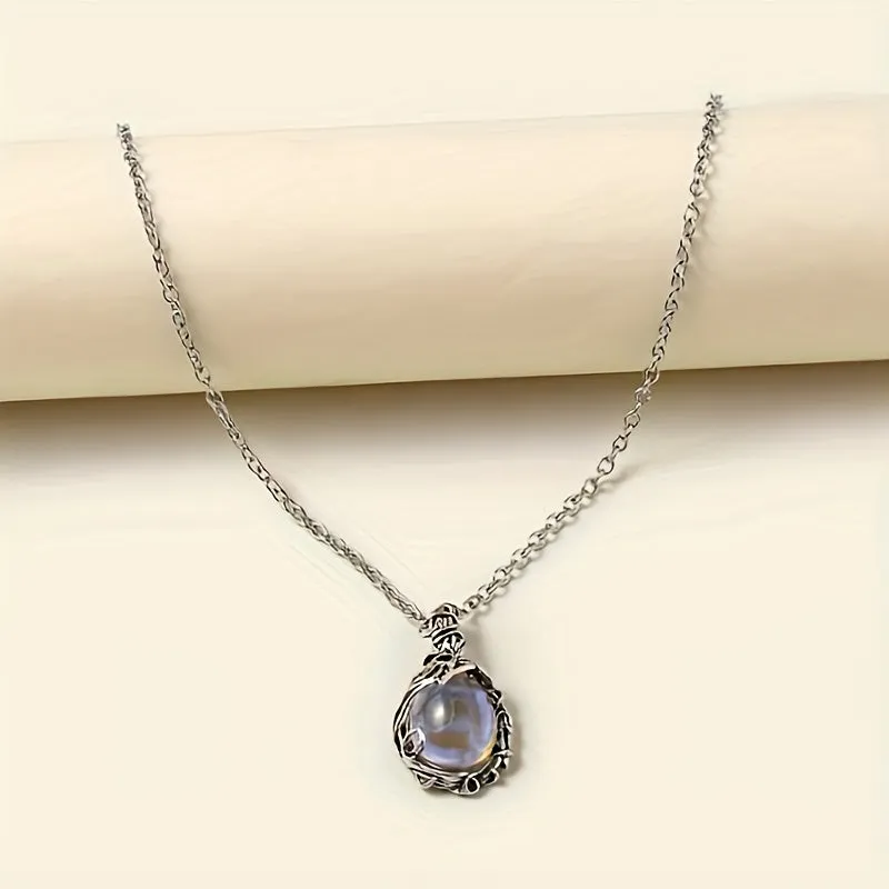 Stunning Teardrop Glass Pendant Necklace  Perfect Vintage Gift